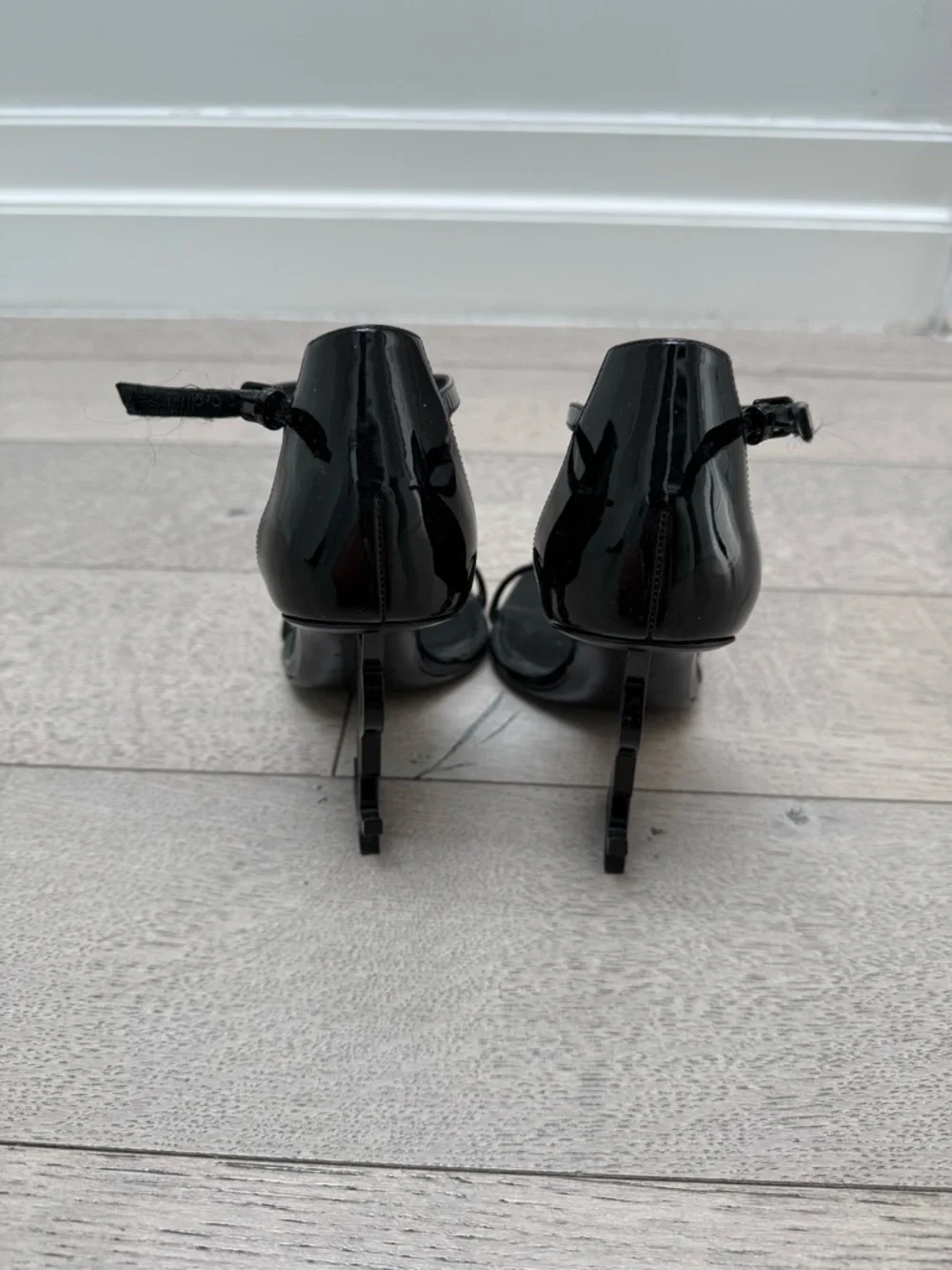 Saint Laurent Black Patent Opyum Logo Heel Ankle-Strap Sandal - Picture 6 of 7